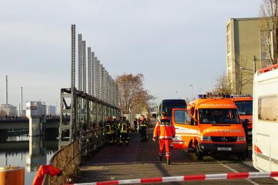 Stuttgart Untertuerkheim: Angler entdecken Leiche im Neckar